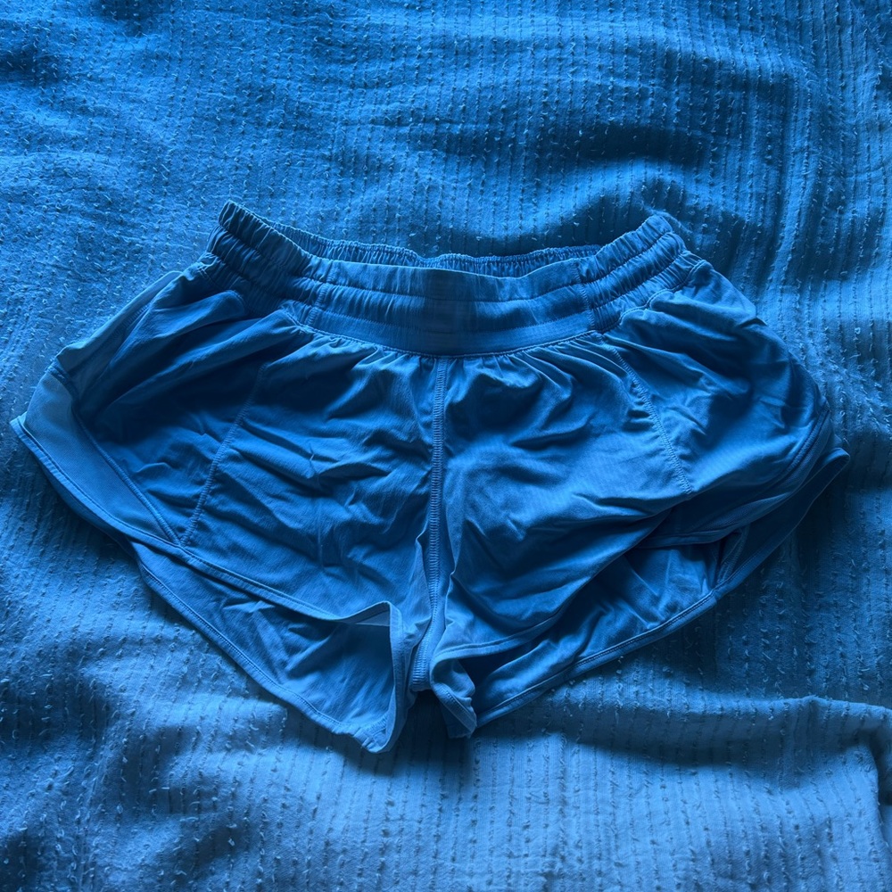 Lululemon Hotty Hot 2.5 Shorts LR